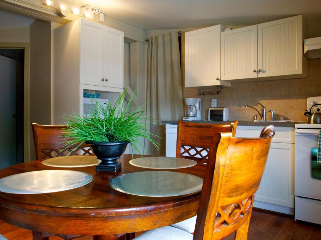 Ypc Fitness & Accomodations Invermere Buitenkant foto
