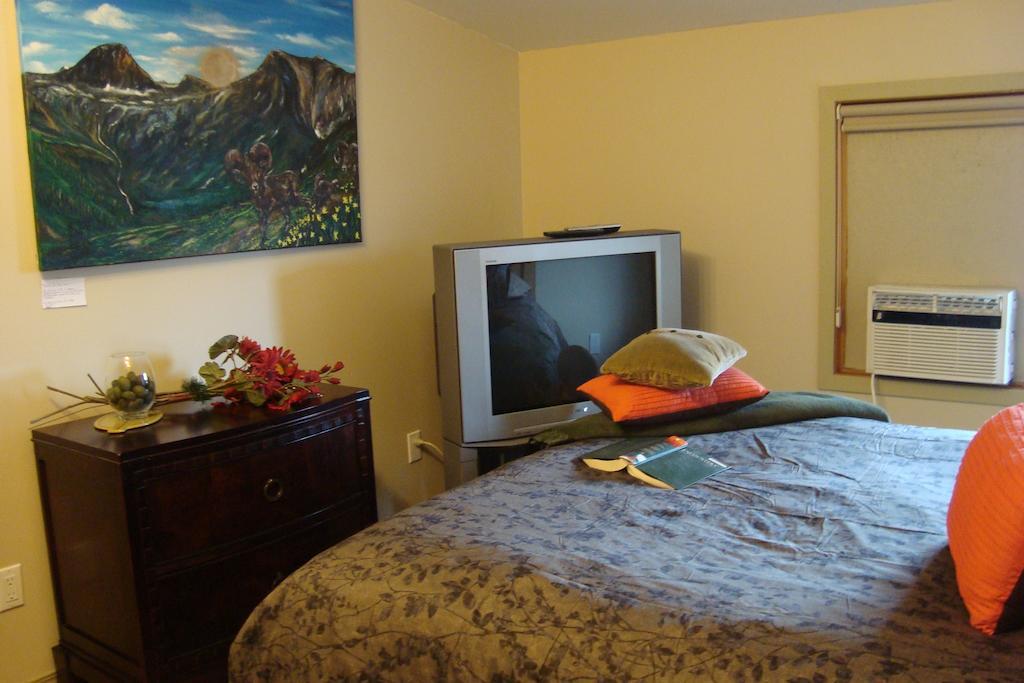 Ypc Fitness & Accomodations Invermere Kamer foto