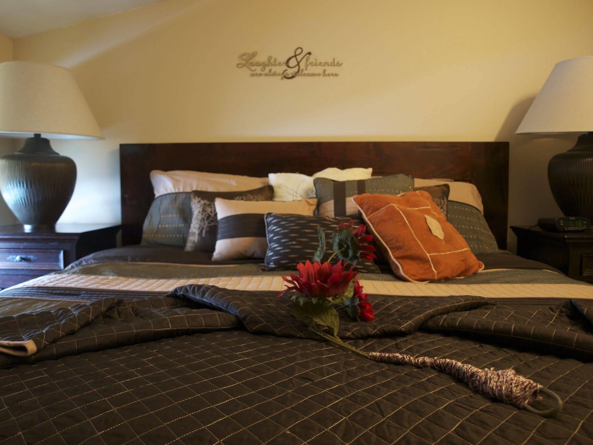 Ypc Fitness & Accomodations Invermere Buitenkant foto